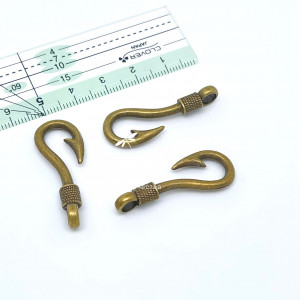 Крючок рыболовный