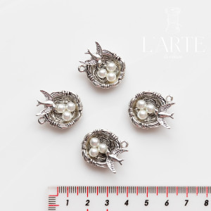 Гнездо с птичкой