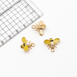 Пчелка с жемчужиной Пчелка с жемчужиной