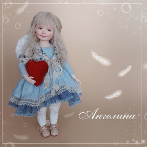 Ангелина (бежево-голубой наряд)