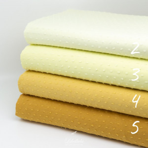 Батист с мушками