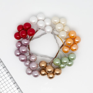 Ягодки декоративные