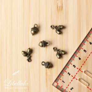 Желудь Желудь