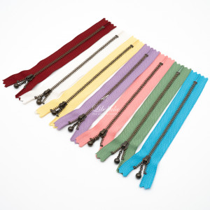 Молния YKK 15 см