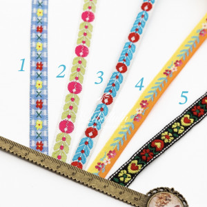 Тесьма с вышивкой