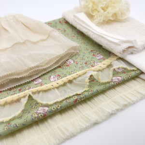 Марфуша (Желто-зеленый наряд)