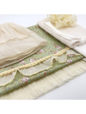 Марфуша (Желто-зеленый наряд)