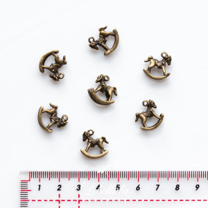 Лошадка-качалка