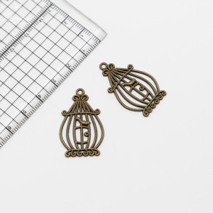 Клетка с птичкой