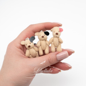 Медведь плюшевый