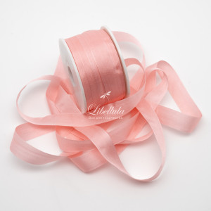 Шелковая лента 13 мм 540 Шелковая лента 13 мм 540